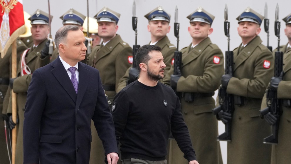Poľský prezident Andrzej Duda (vľavo) a ukrajinský prezident Volodymyr Zelenskij.