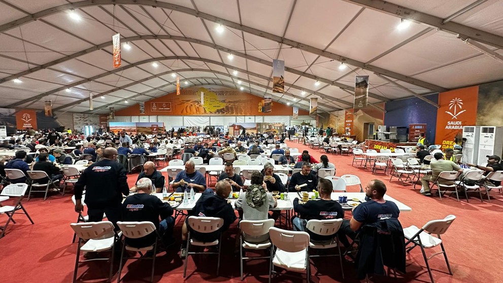 Cateringový stan na Rely Dakar