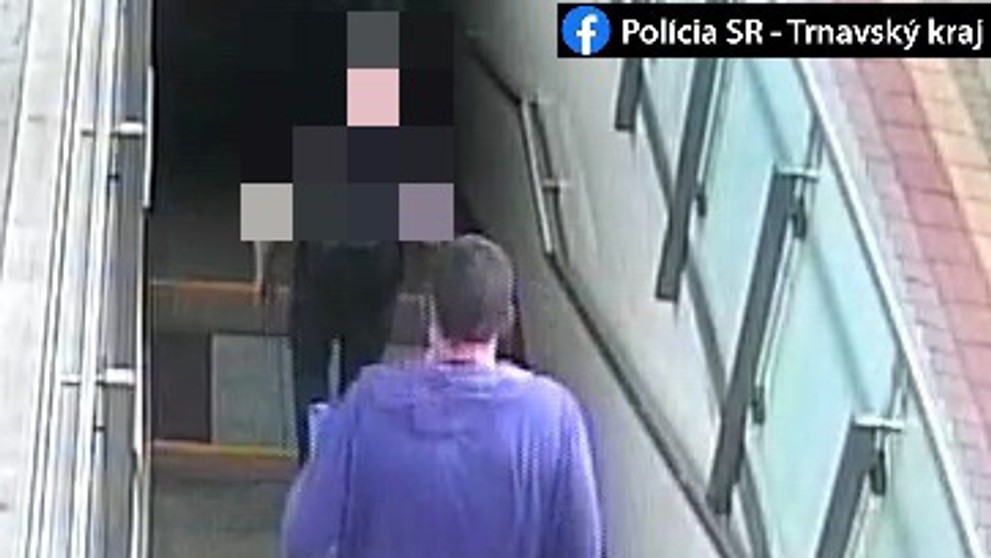 Exibicionista z vlaku na trase Dunajska Streda - Bratislava.