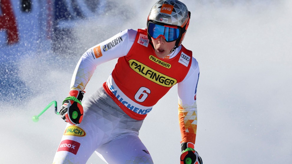 Petra Vlhová reaguje v cieli zjazdu SP v rakúskom Zauchensee.