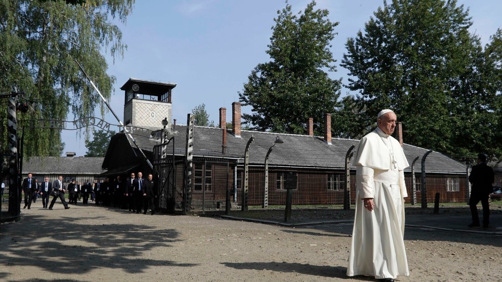 Vstup do tábora v Osvienčime.