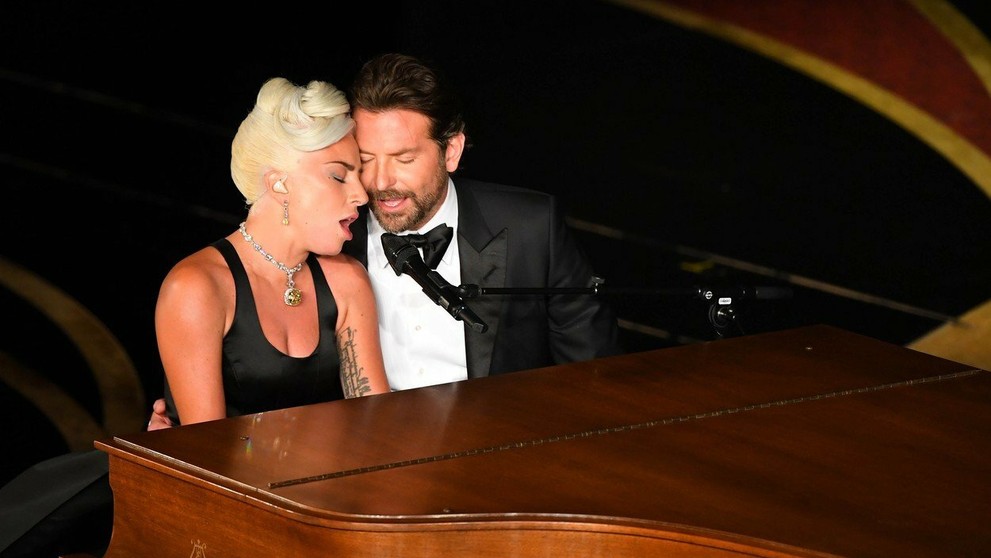 Irina Shayk sa tešila z úspechu Lady Gaga