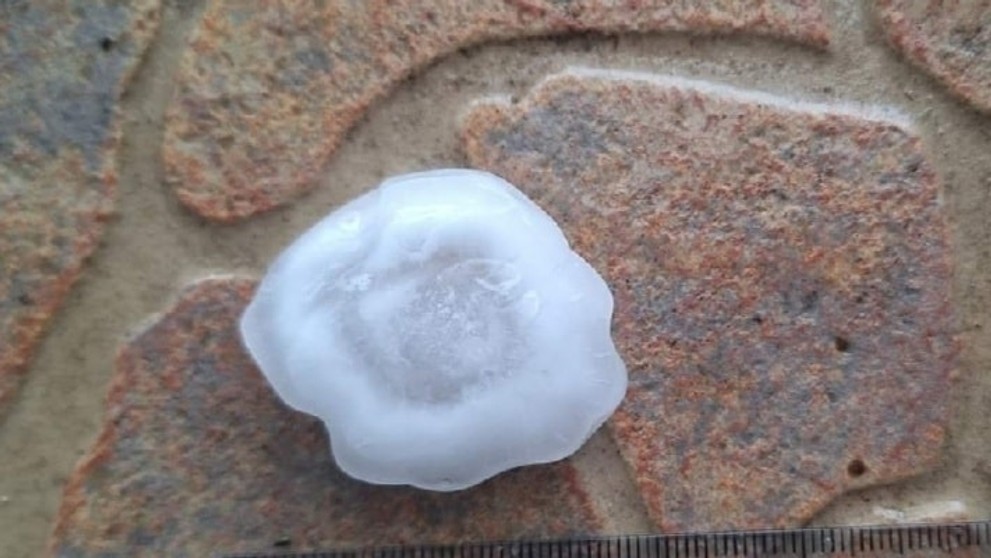 Padali veľké krúpy.