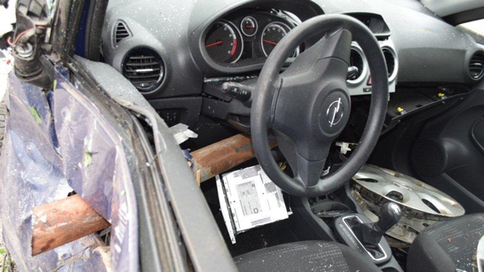 Nehoda pri obci Dubodiel, okres Trenčín.