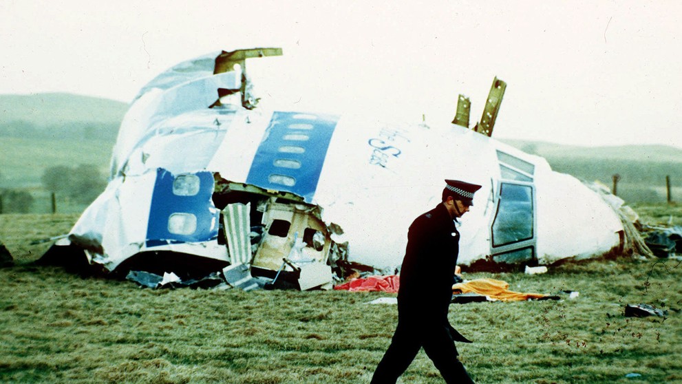 Plastická trhavina vybuchla v prednej časti stroja