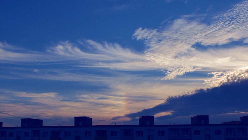 Dúhový oblak fotený z Petržalky