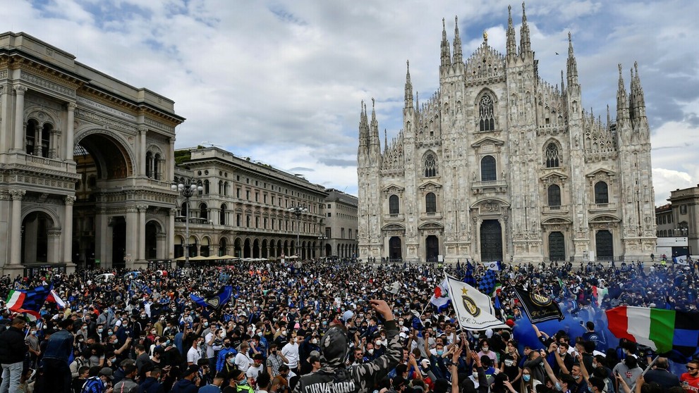 Oslavy v Miláne.