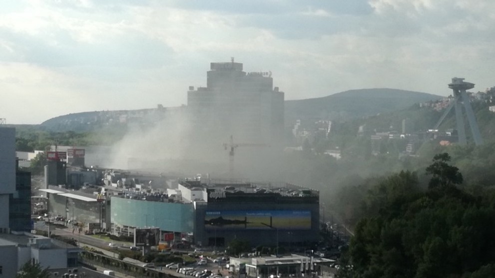 Aupark zachvátil požiar.