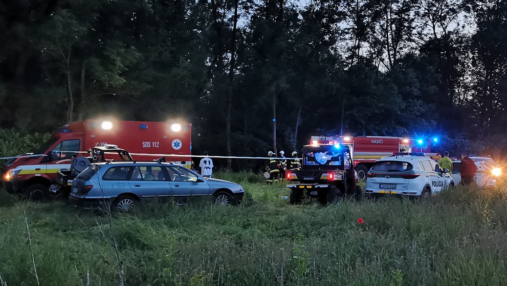 Pri Dolnom Hričove spadlo malé lietadlo, pilot neprežil.