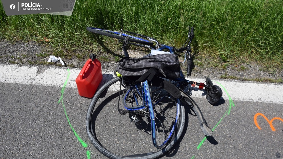 Nehoda cyklistu medzi obcami Lednické Rovne a Horovce.