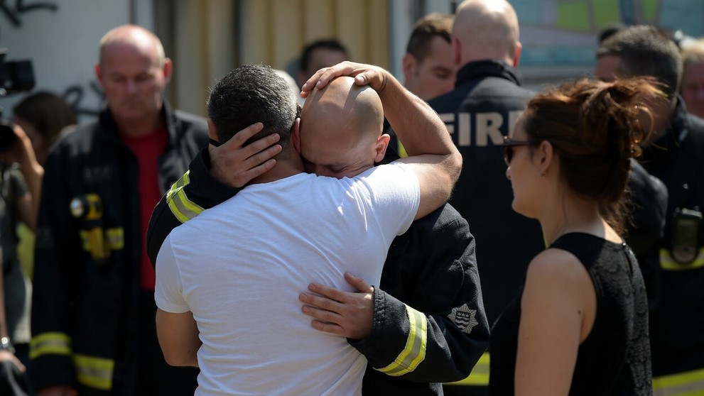 Dnes sa pred Grenfell Tower uskutočnila minúta ticha
