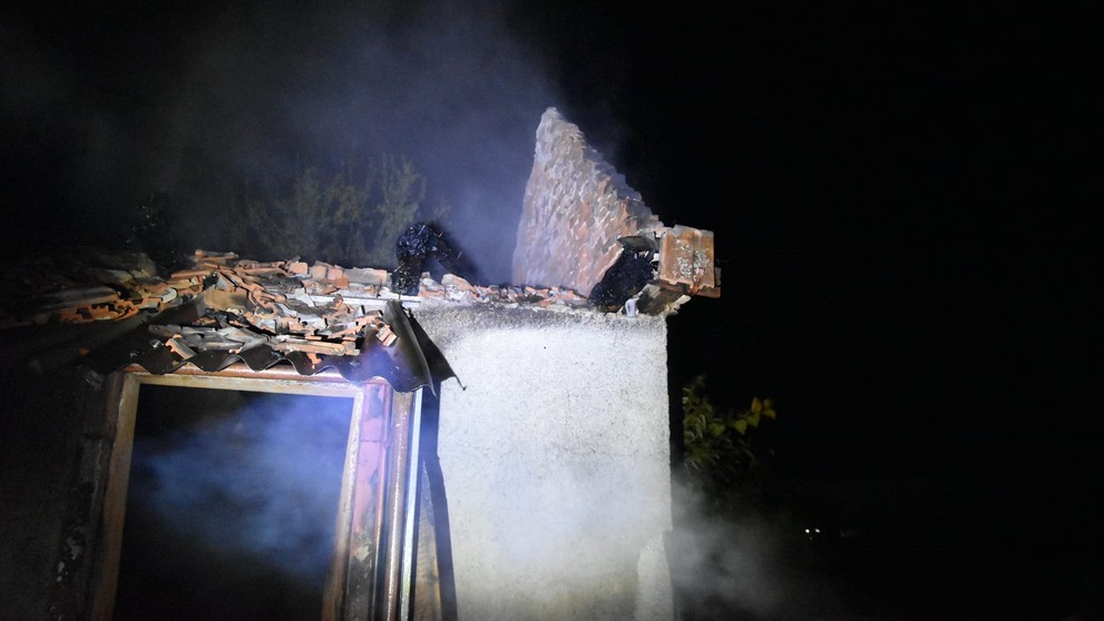 Požiar domu, v ktorom našli mŕtve telo.