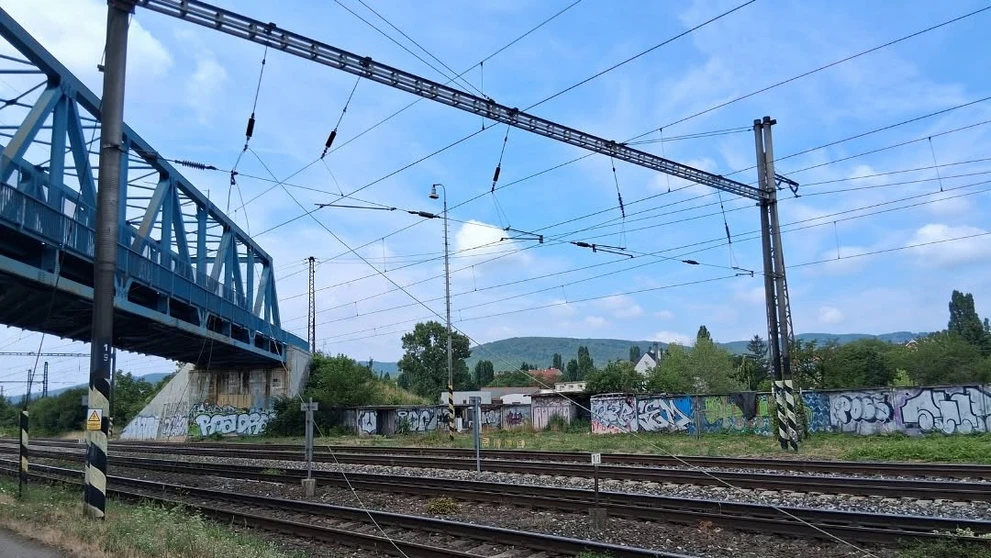 Porucha trakčného vedenia na železnici