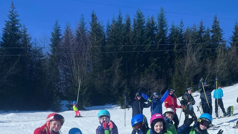 Telocvik robí zábavnou formou.