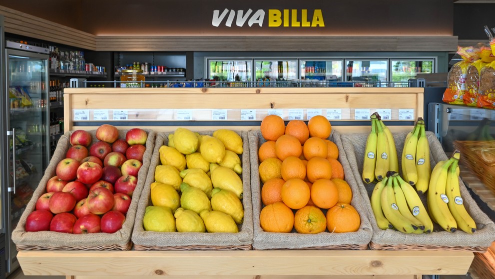 Nákup potravín na čerpacej stanici.