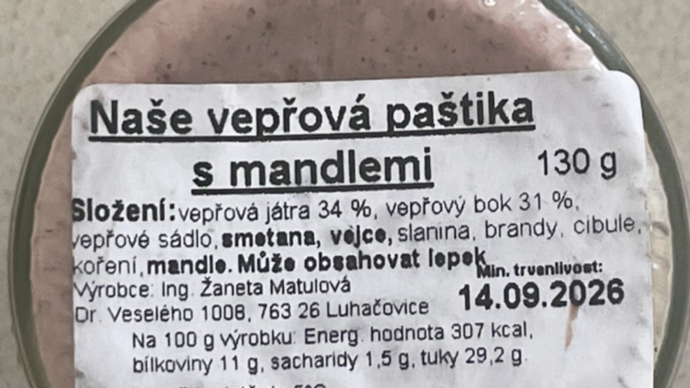 Paštéta s mandľami.
