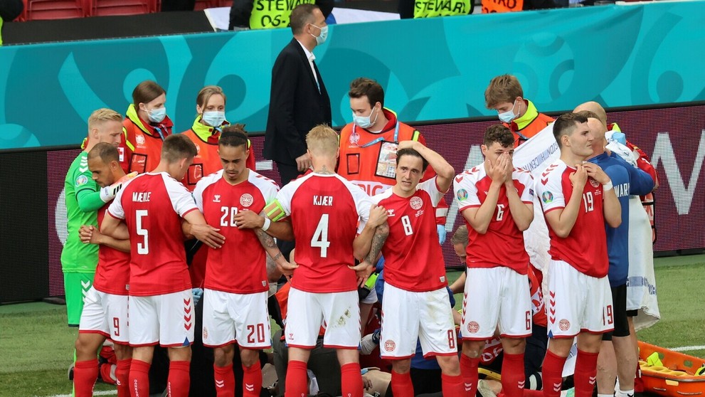 Šokovaní spoluhráči.