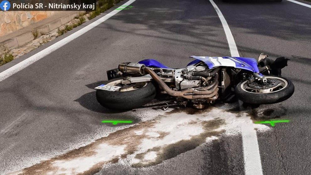 Pri nehode zomrel motocyklista