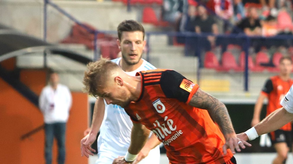 Jan Hladák (Ružomberok) v dohrávke 5. kola Niké ligy proti Slovanu.