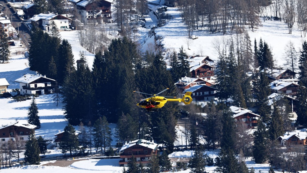 Lindsey Vonnovú vyzdvihol záchranársky vrtuľník.