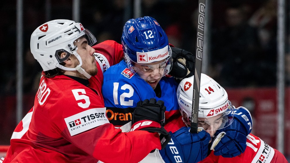 Zápas proti Švajčiarsku priniesol mnoho súbojov.