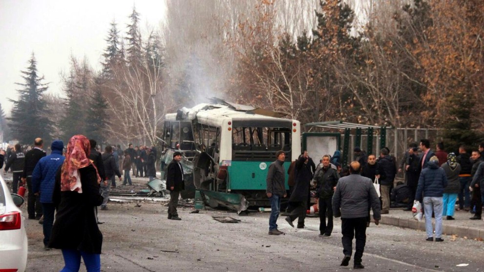 Útok na autobus s vojakmi v Turecku