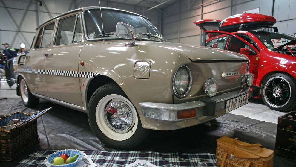 Škoda 100 - pôvodný model.