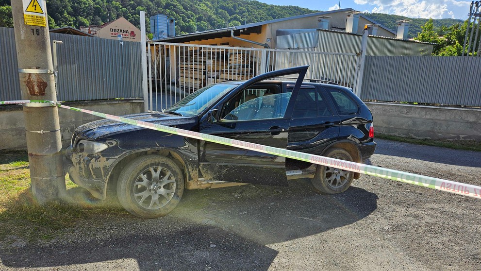 Auto Sabinovčana (59) zadržali v bočnej uličke v Sabinove.