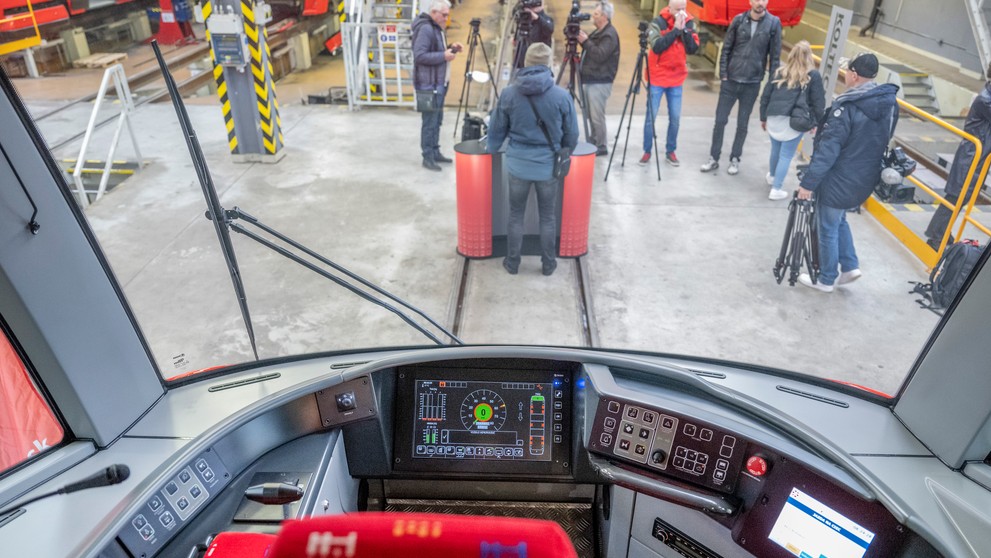 Nové obojsmerné električky v Bratislave.