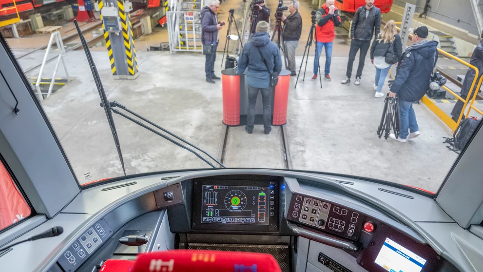 Nové obojsmerné električky v Bratislave.