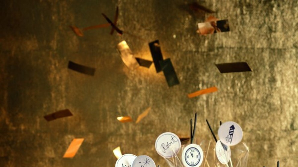 Ferrero Rocher na sviatočnom stole.