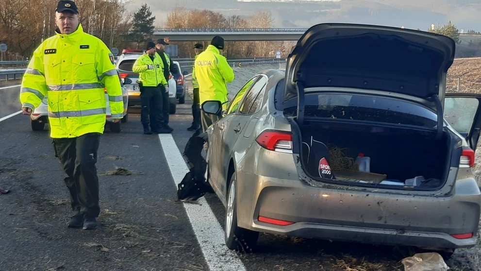 Tragédia na R1. Pri nehode vyhasol život mladého muža.