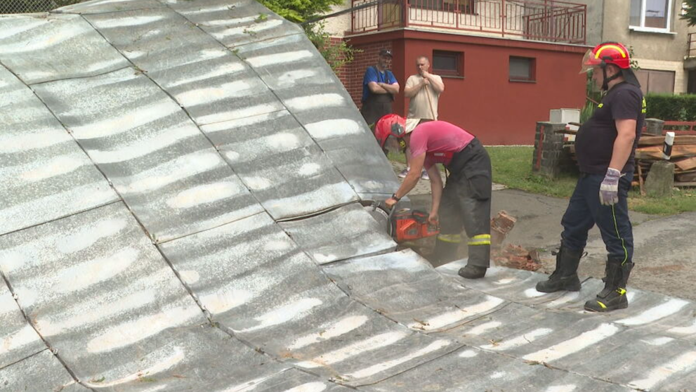 Búrka napáchala vo Vranove škody.