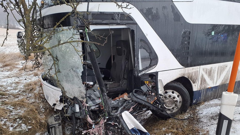 Nehoda medzi obcami Rohožník a Sološnica.