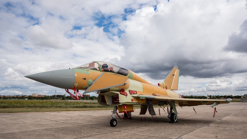 Prvé lietadlo Eurofighter vyrobené v rámci španielskeho programu Halcon I opustilo továreň v Getafe.