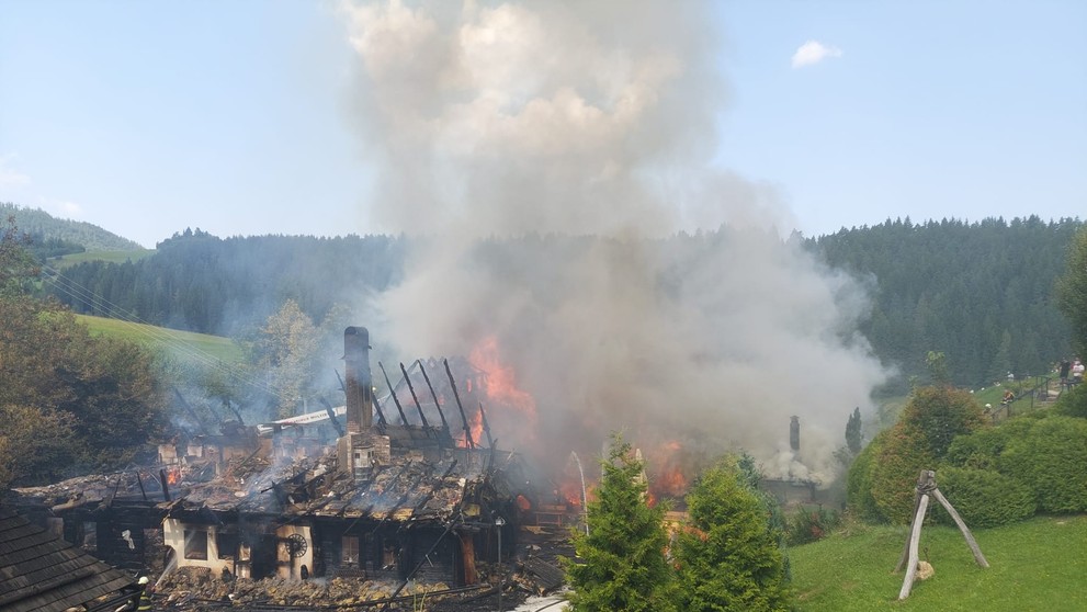 Požiar penziónu v Zázrivej.