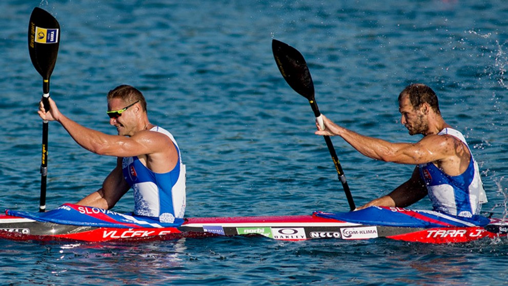 Reprezentanti v rýchlostnej kanoistike Erik Vlček a Juraj Tarr. 