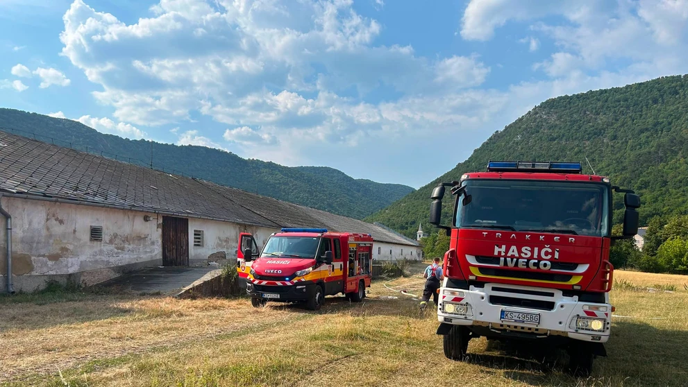Hasiči zasahovali pri záchrane 20-tisíc kurčiat