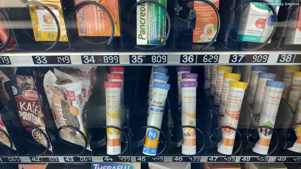 V Novom Meste nad Váhom pribudol automat na lieky.