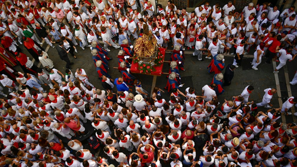 Deväťdňový festival na počesť mestského patróna San Fermína priláka každoročne desiatky tisíc zahraničných návštevníkov.