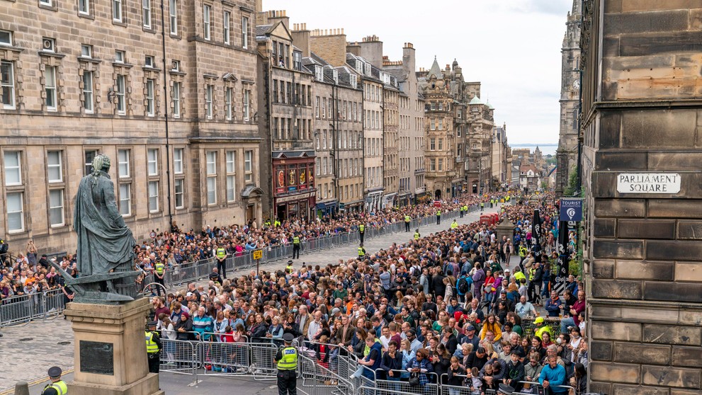 Konvoj očakávali tisíce ľudí