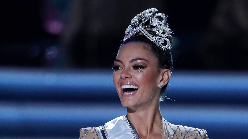Titul Miss Universe 2017 získala Demi-Leigh Nel-Petersová