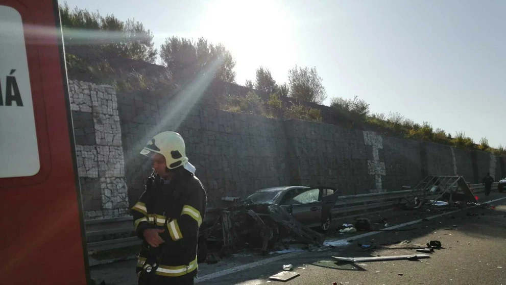 Auto Národnej diaľničnej spoločnosti.