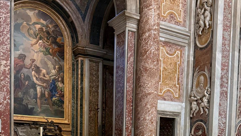 Donald Trump a Volodymyr Zelenskyj sa stretli na pohrebe pápeža