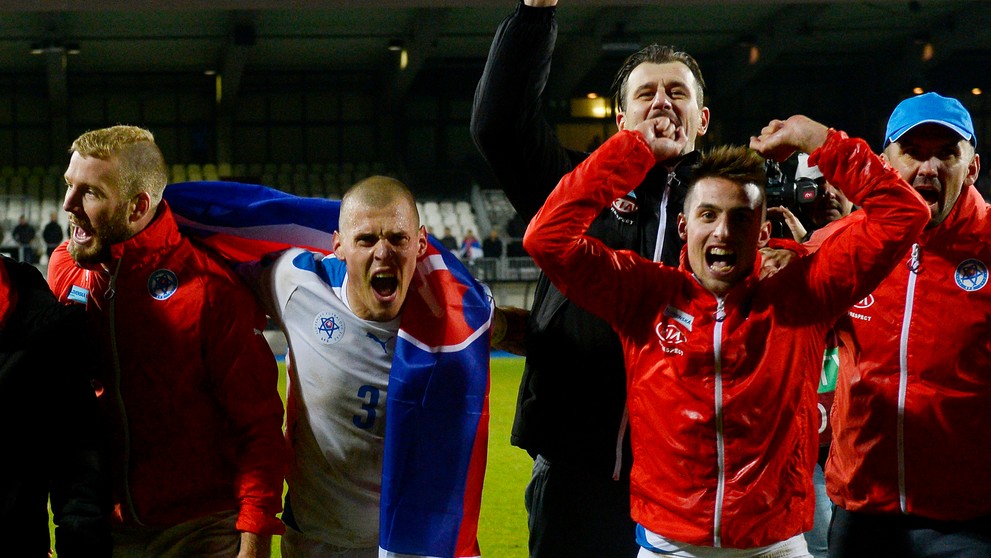 Radosť našich reprezentantov po postupe na EURO 2016.