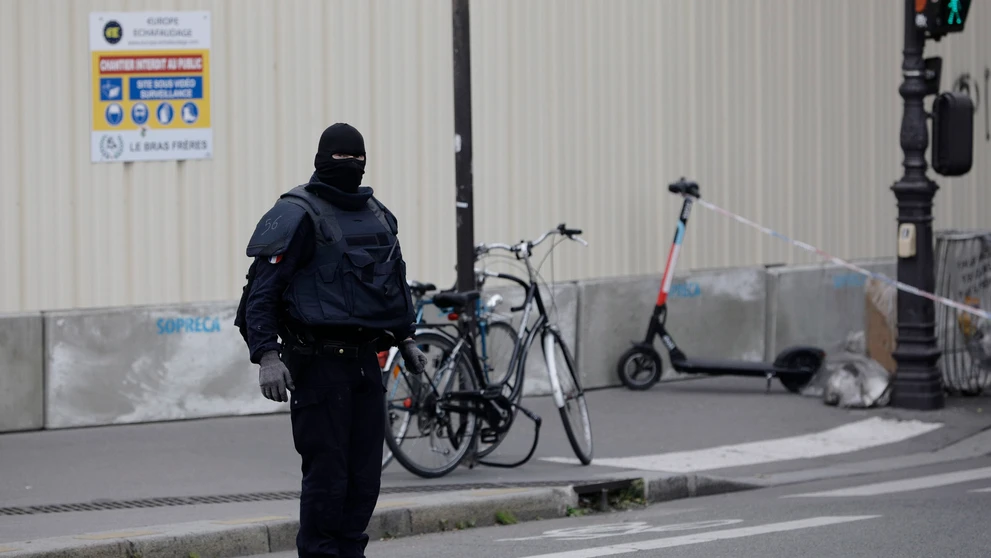 Útočník zabil štyroch policajtov.