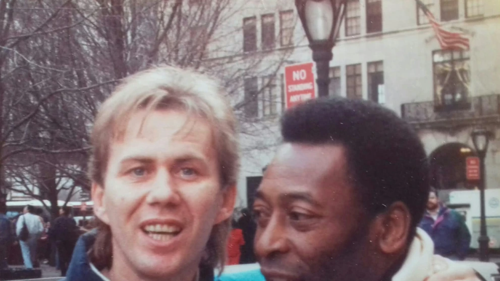 Joe Borbély a kráľ futbalu Pelé.