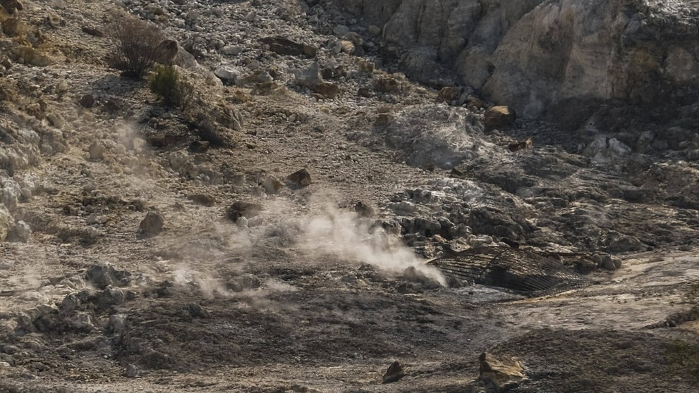 Jedna zo 40 sopiek na Flegrejských poliach.