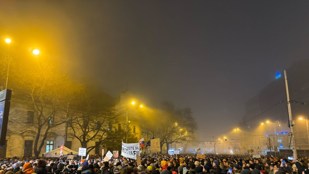 Protivládny protest na Námestí SNP v Bratislave