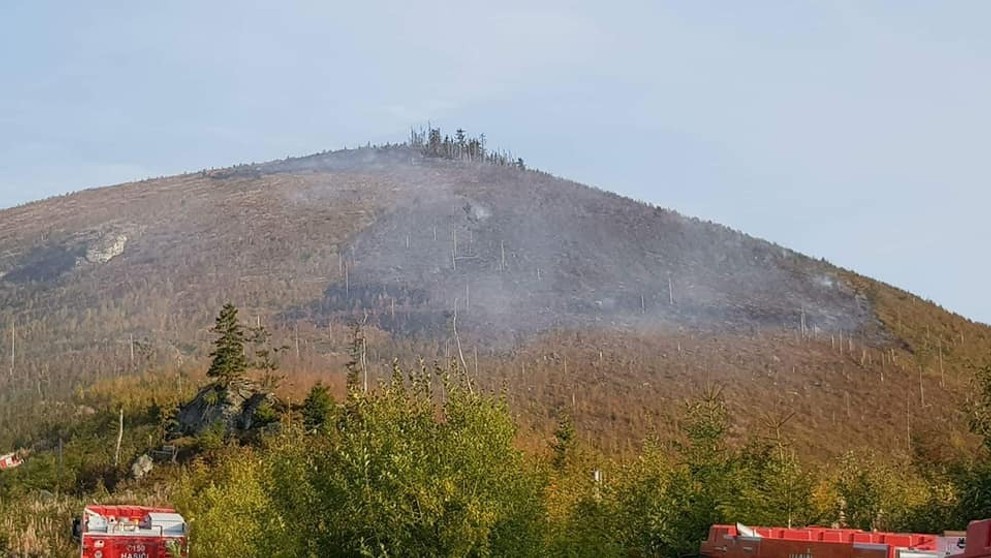 Požiar lesa pri obci Polomka.